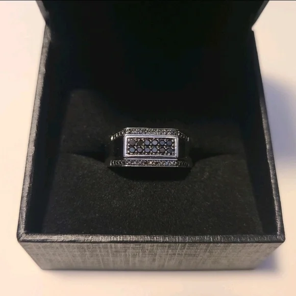 Men's Silver and Black Ring - Picture 3 of 5
